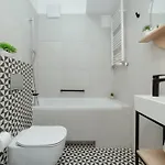 Spacious Zamoyskiego Near Pge With Parking By Renters
