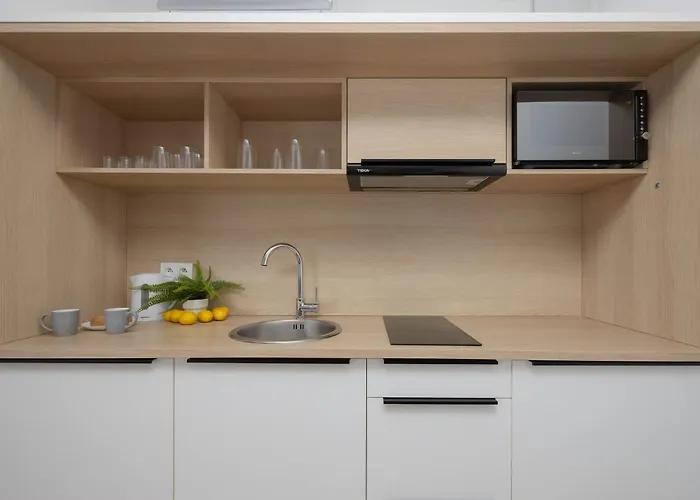 Spacious Zamoyskiego Near Pge With Parking By Renters アパート ワルシャワ