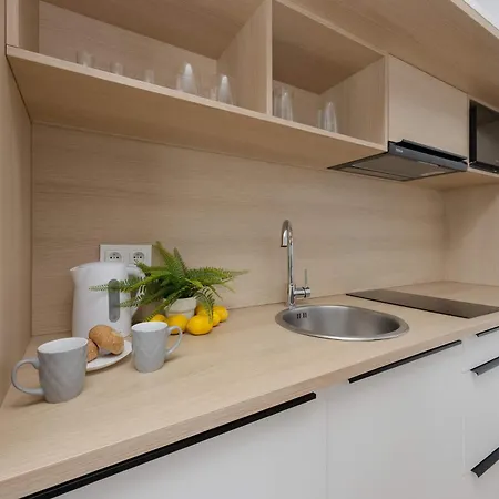 Appartamento Spacious Zamoyskiego Near Pge With Parking By Renters
