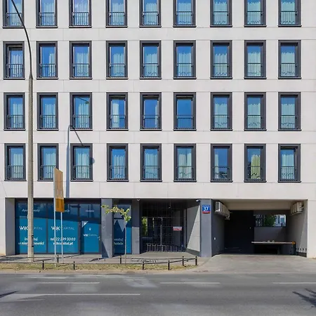 Spacious Zamoyskiego Near Pge With Parking By Renters *