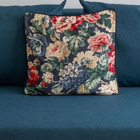 Apartment Spacious Zamoyskiego Near Pge With Parking By Renters *